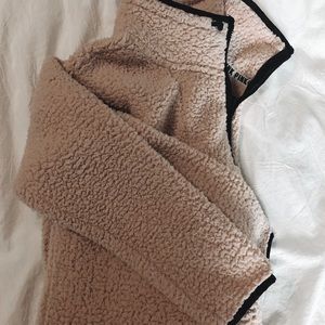 PINK Victoria’s Secret Sherpa!!